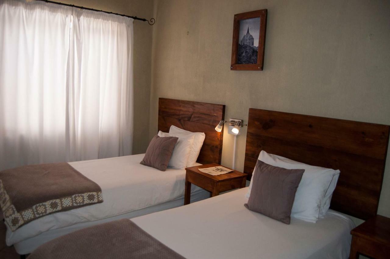 Obelix Guesthouse Людеріц Екстер'єр фото