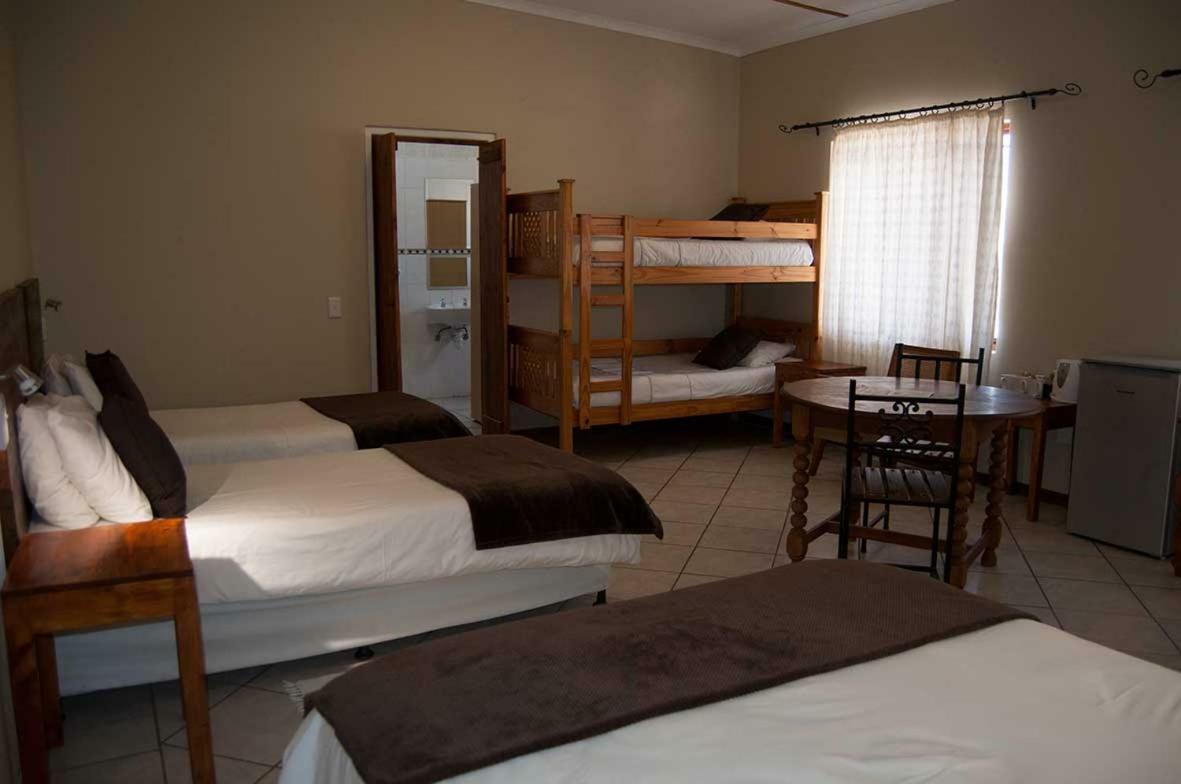 Obelix Guesthouse Людеріц Екстер'єр фото