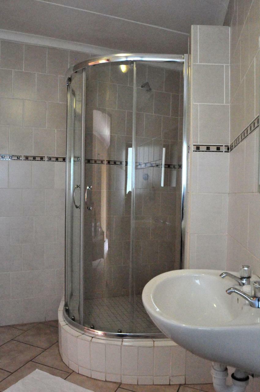 Obelix Guesthouse Людеріц Екстер'єр фото